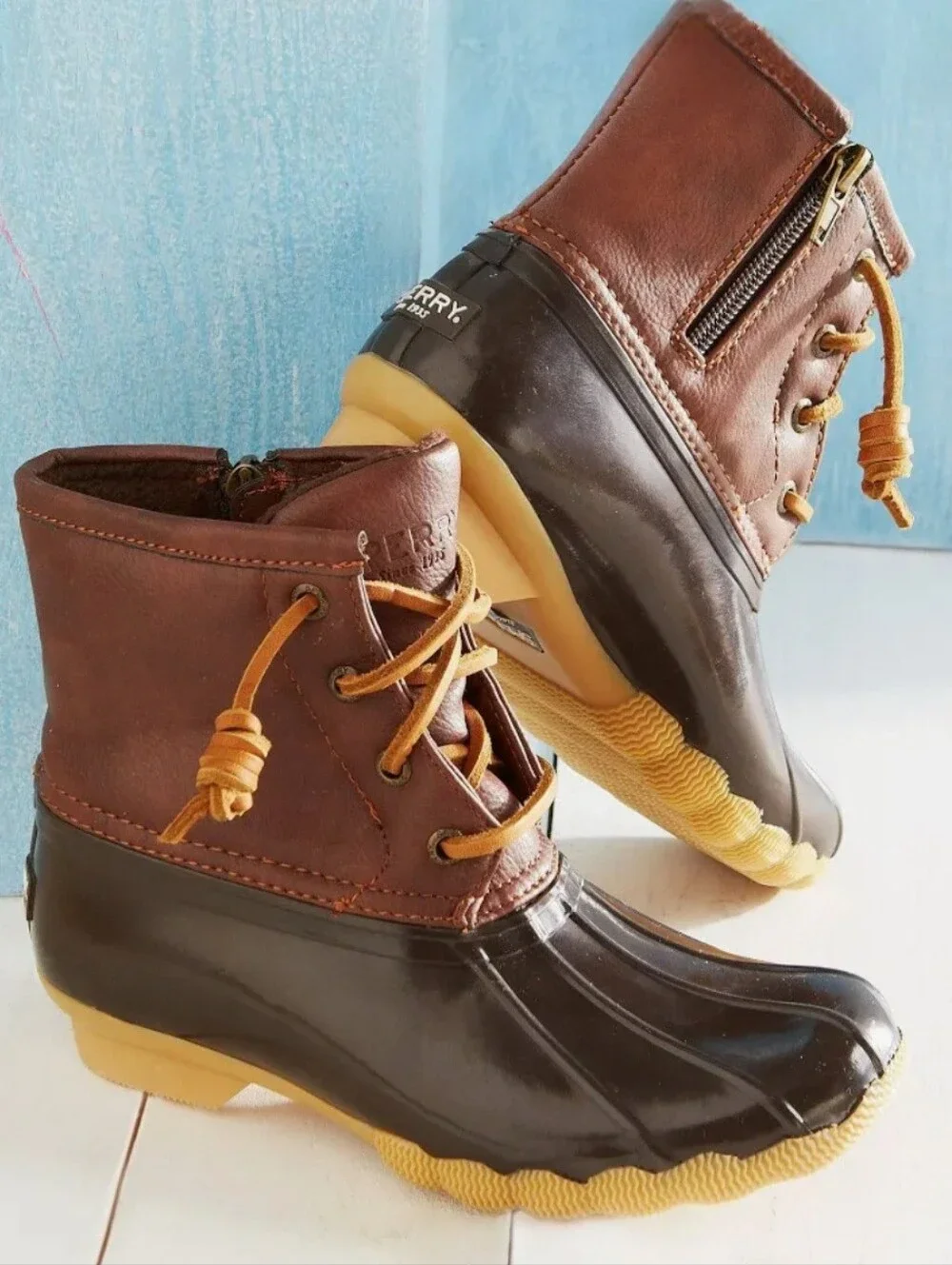 SPERRY Kids Saltwater Boot Size 2 Youth